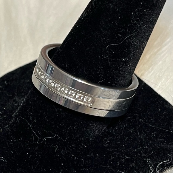 Size 12 Dual Silver Tone Rhinestones Ring - Picture 2 of 13